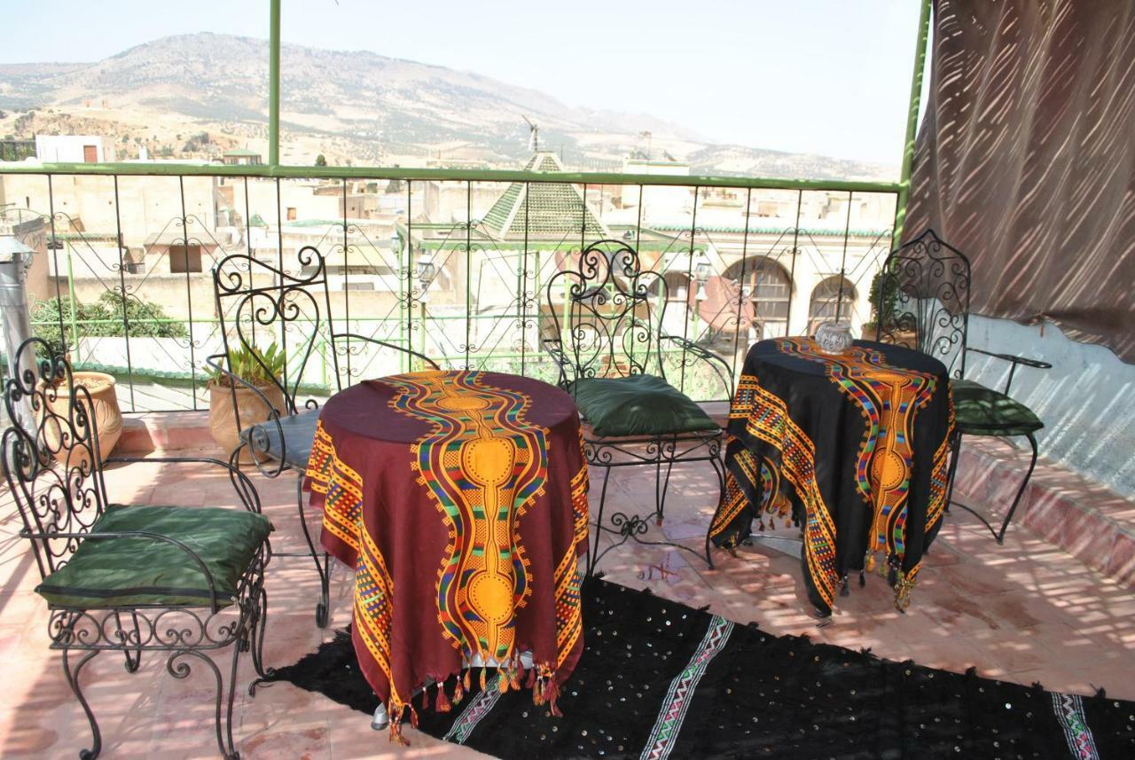 Dar Mounadim Fez Buitenkant foto
