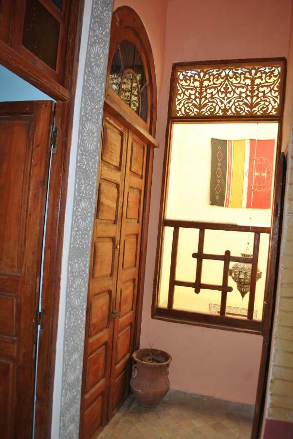 Dar Mounadim Fez Buitenkant foto