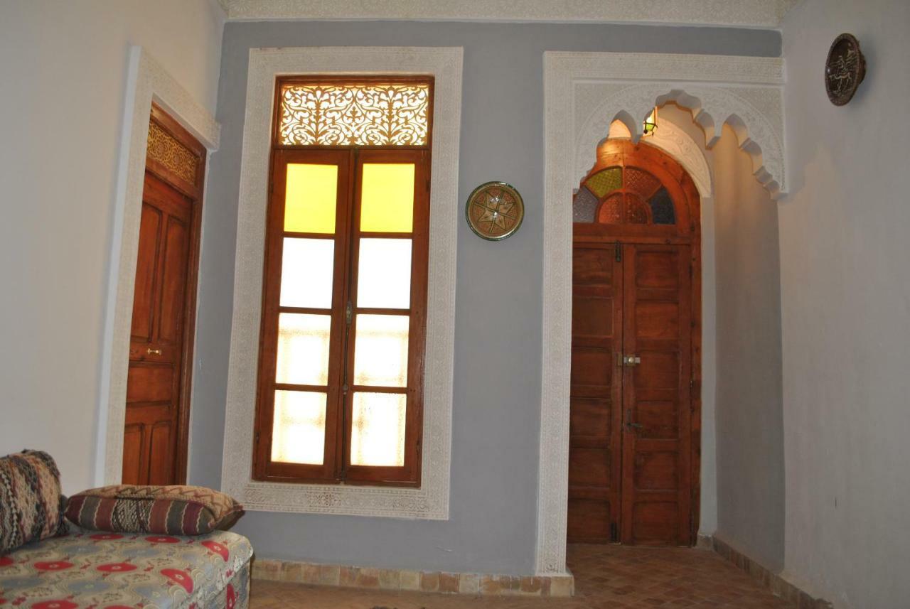 Dar Mounadim Fez Buitenkant foto